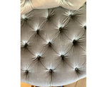 Fauteuils bas matelassés